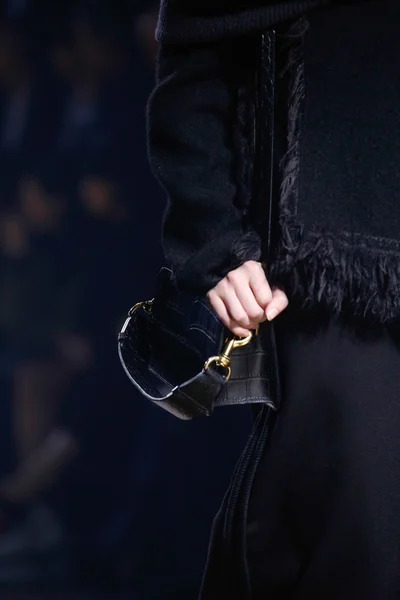Look 29